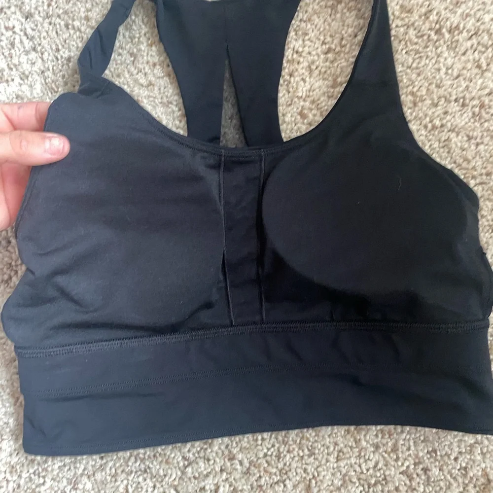 COPY - Lululemon Invigorate Bra Size 6 - Picture 5 of 5